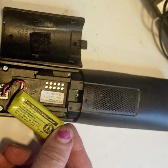 At and T Smart Block LandLine with 3 Ext - Picture 3 of 7